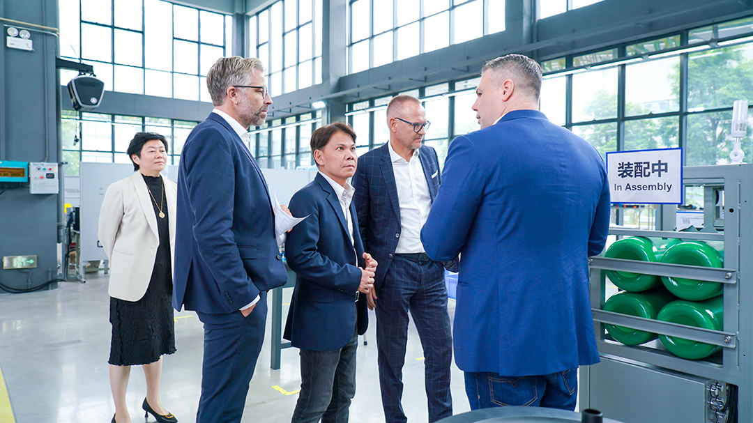 TUV南德意志集团一行参观广东康士柏科技股份有限公司